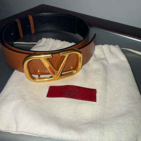 Valentino Brown Leather Belt with Gold V Logo Buckle - Picture 2 of 4